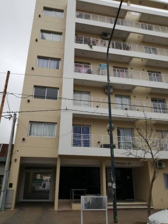 60 Y 30 - DEPTO CON BALCON - EDIFICIO CREDIL 