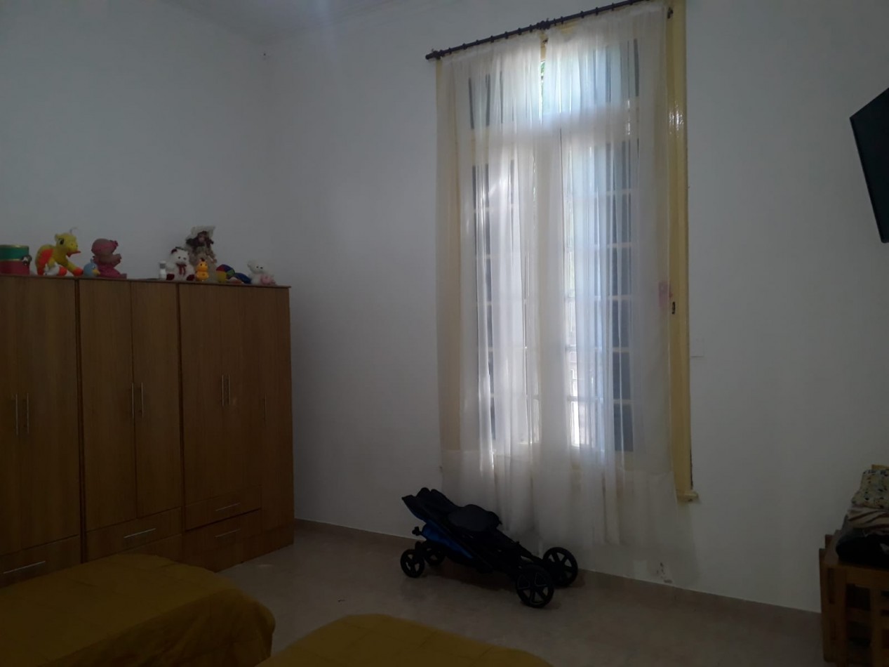  16 y 58 PH EN PLANTA BAJA SOBRE LOTE 10X30  150M2 CUBIERTOS 