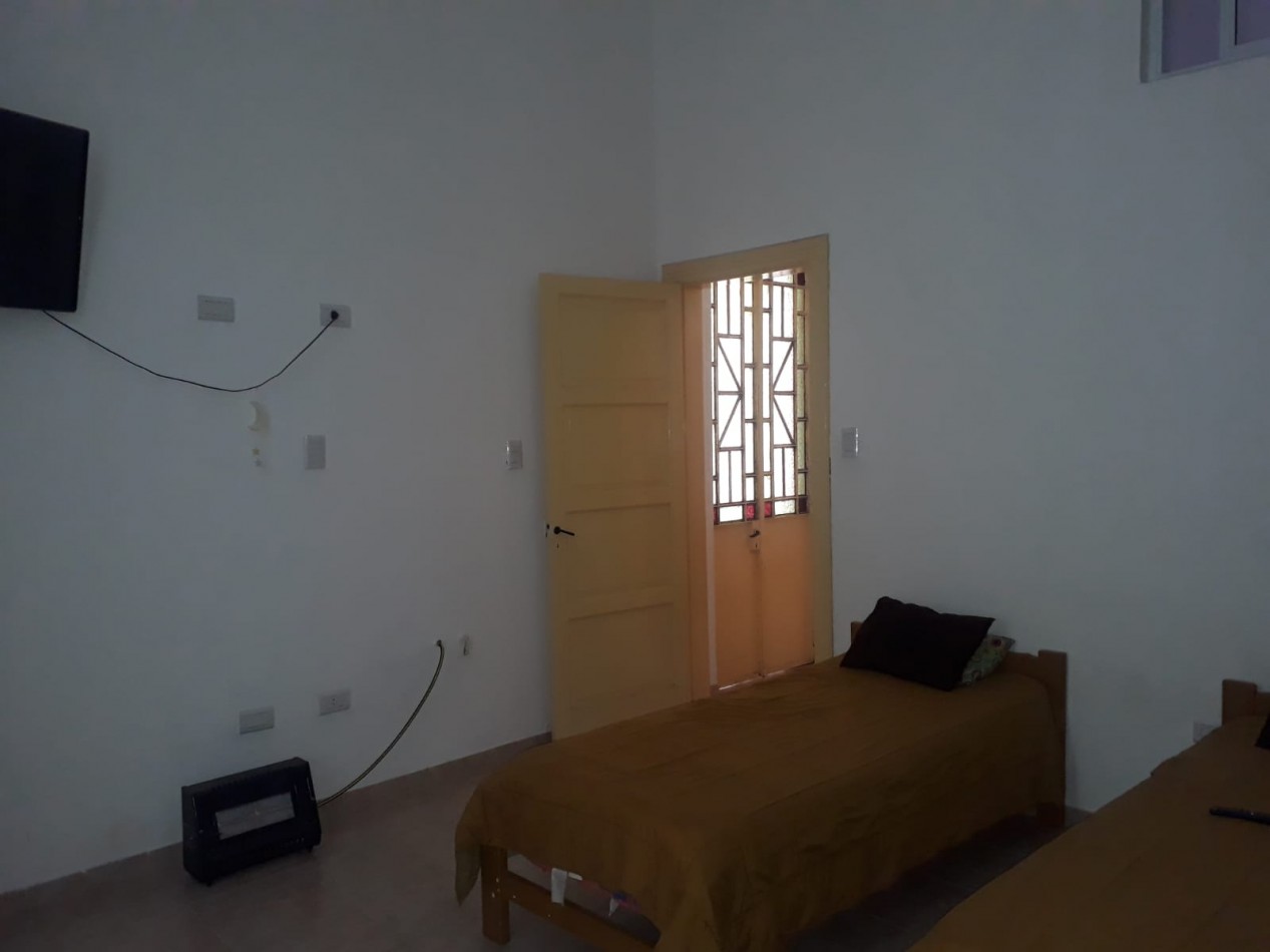  16 y 58 PH EN PLANTA BAJA SOBRE LOTE 10X30  150M2 CUBIERTOS 