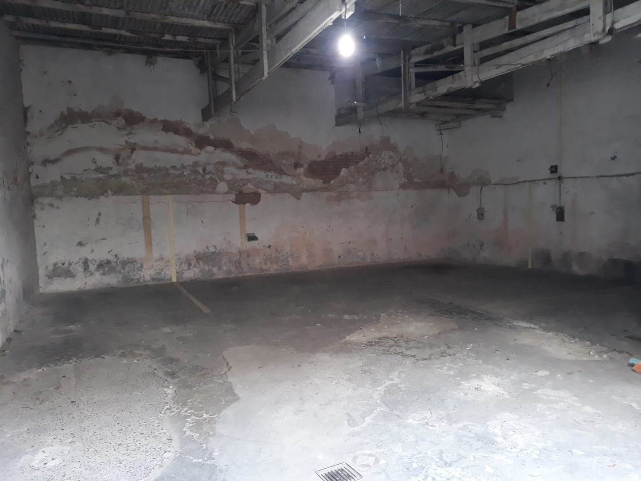  16 y 58 PH EN PLANTA BAJA SOBRE LOTE 10X30  150M2 CUBIERTOS 