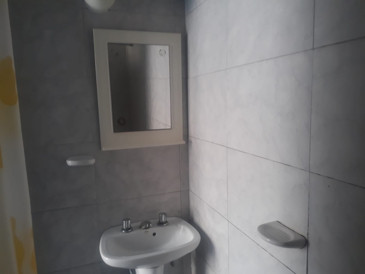  16 y 58 PH EN PLANTA BAJA SOBRE LOTE 10X30  150M2 CUBIERTOS 