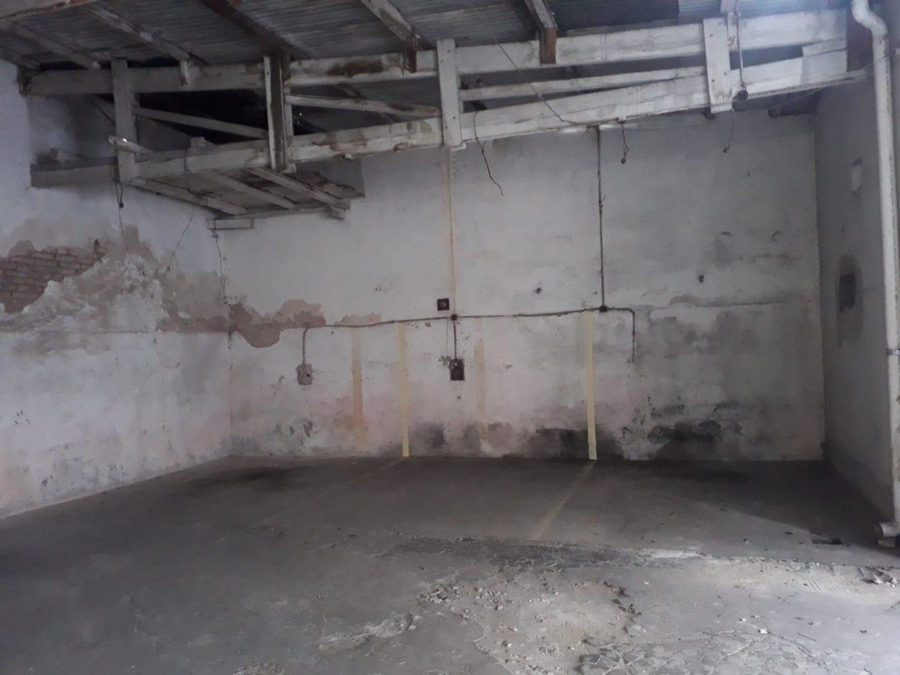  16 y 58 PH EN PLANTA BAJA SOBRE LOTE 10X30  150M2 CUBIERTOS 