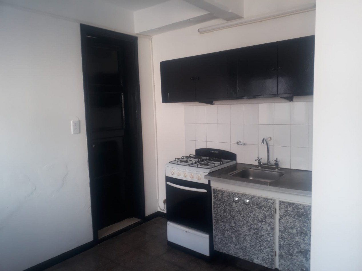  16 y 58 PH EN PLANTA BAJA SOBRE LOTE 10X30  150M2 CUBIERTOS 