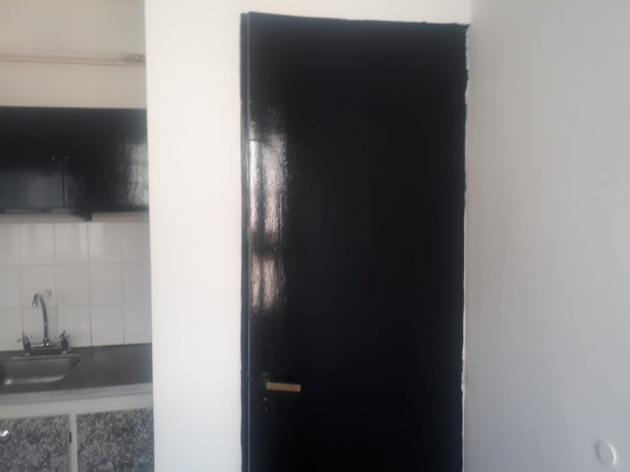  16 y 58 PH EN PLANTA BAJA SOBRE LOTE 10X30  150M2 CUBIERTOS 