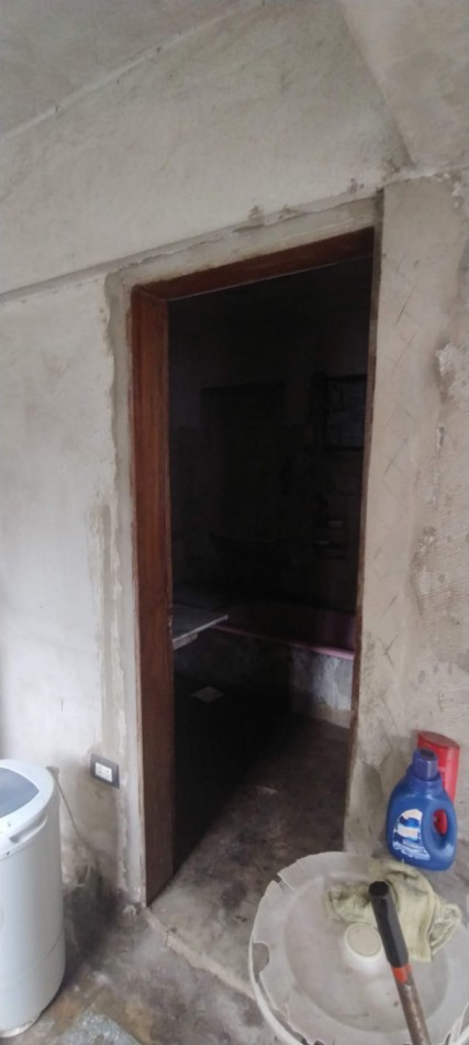 EXCELENTE CASA CON LOCAL COMERCIAL  EN VENTA -3 DORMITORIOS -2 BAÑOS - 3 AMBIENTES 