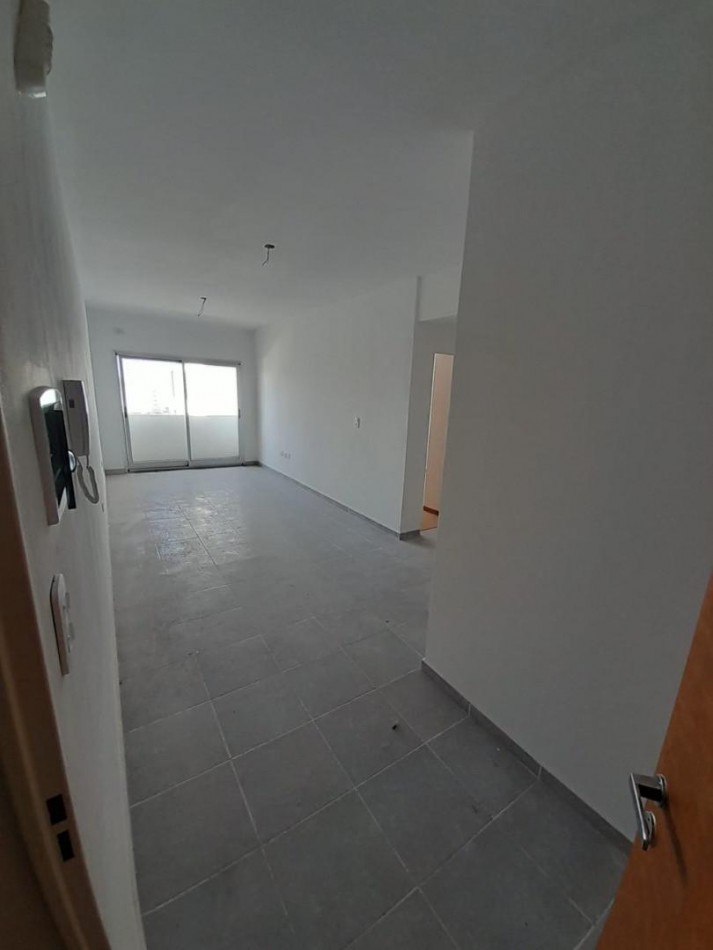 57 E/ 10 y 11 - Venta un Dormitorio Balcon y Cochera- CESION DE BOLETO 
