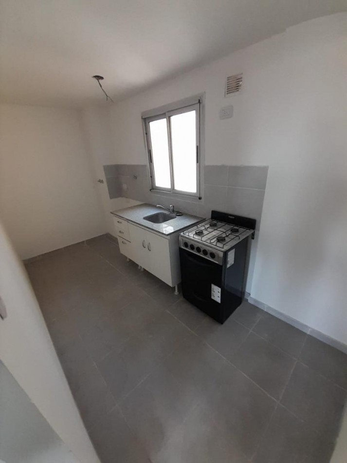 57 E/ 10 y 11 - Venta un Dormitorio Balcon y Cochera- CESION DE BOLETO 