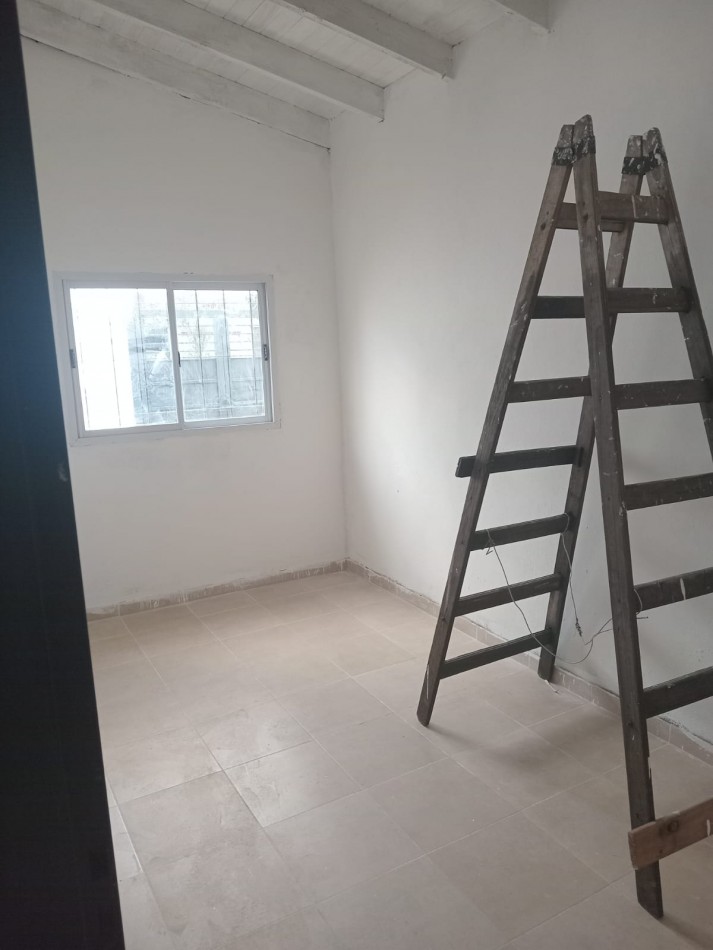 EXCELENTE CASA A REFACCIONADA TOTALMENTE NUEVA - 2 DORMITORIOS 