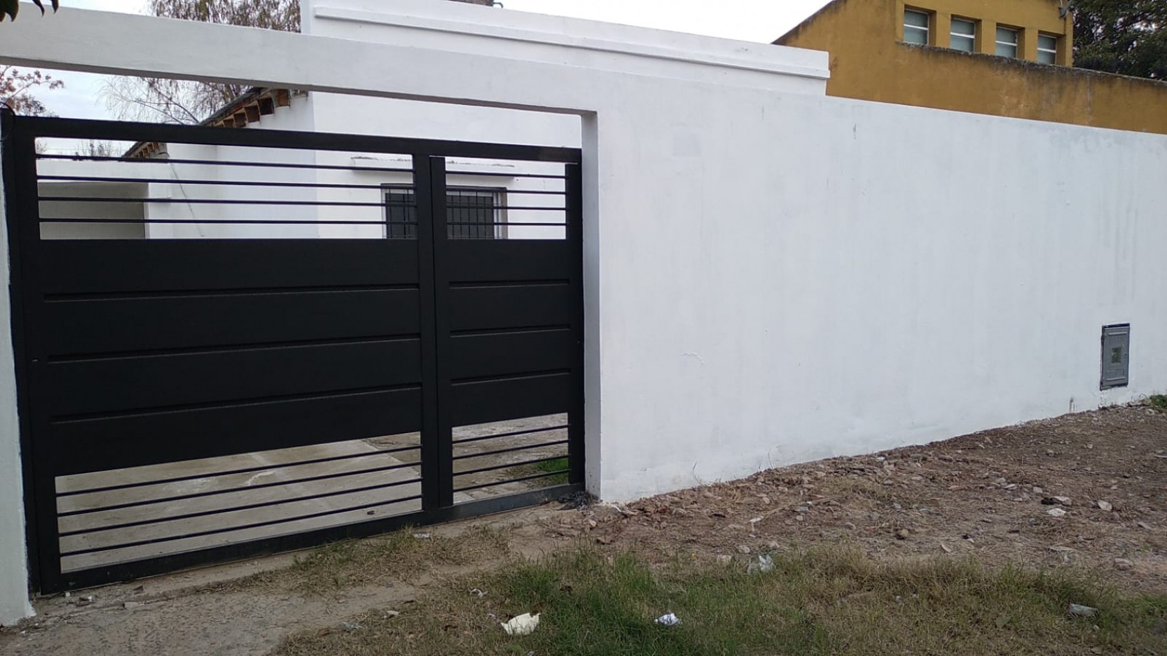 EXCELENTE CASA A REFACCIONADA TOTALMENTE NUEVA - 2 DORMITORIOS 
