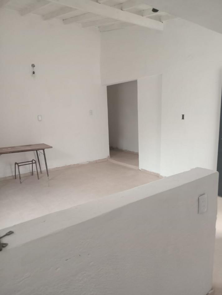 EXCELENTE CASA A REFACCIONADA TOTALMENTE NUEVA - 2 DORMITORIOS 