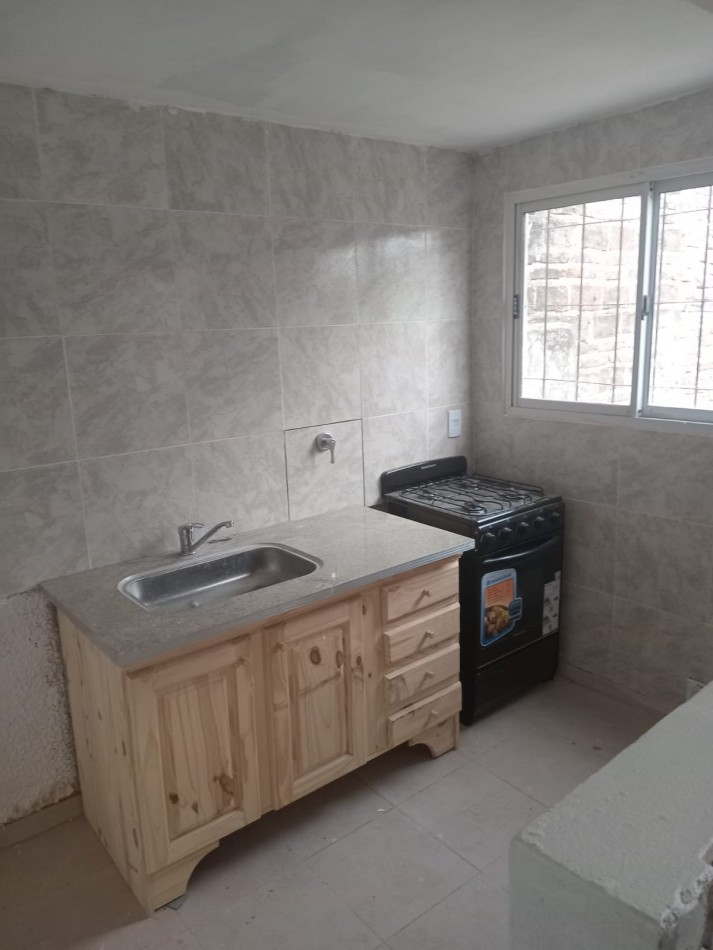 EXCELENTE CASA A REFACCIONADA TOTALMENTE NUEVA - 2 DORMITORIOS 