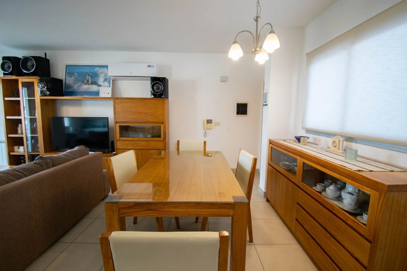 25 ESQ 34 TRIPLEX  EN VENTA  -  TRES DORMITORIOS    - DOS COCHERAS 