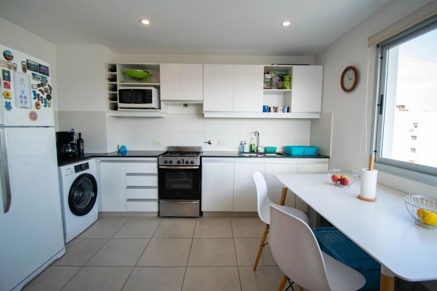 25 ESQ 34 TRIPLEX  EN VENTA  -  TRES DORMITORIOS    - DOS COCHERAS 