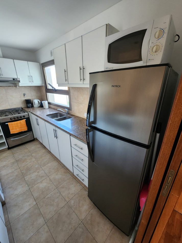 61 E/ 11 Y 12 - DEPARTAMENTO  1 DORMITORIO CON BALCON 