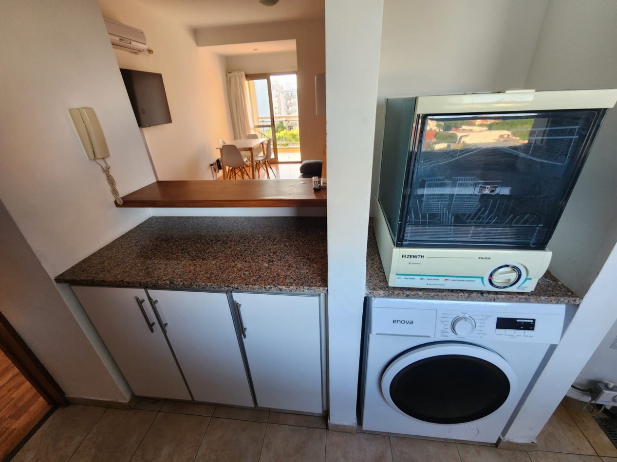 61 E/ 11 Y 12 - DEPARTAMENTO  1 DORMITORIO CON BALCON 