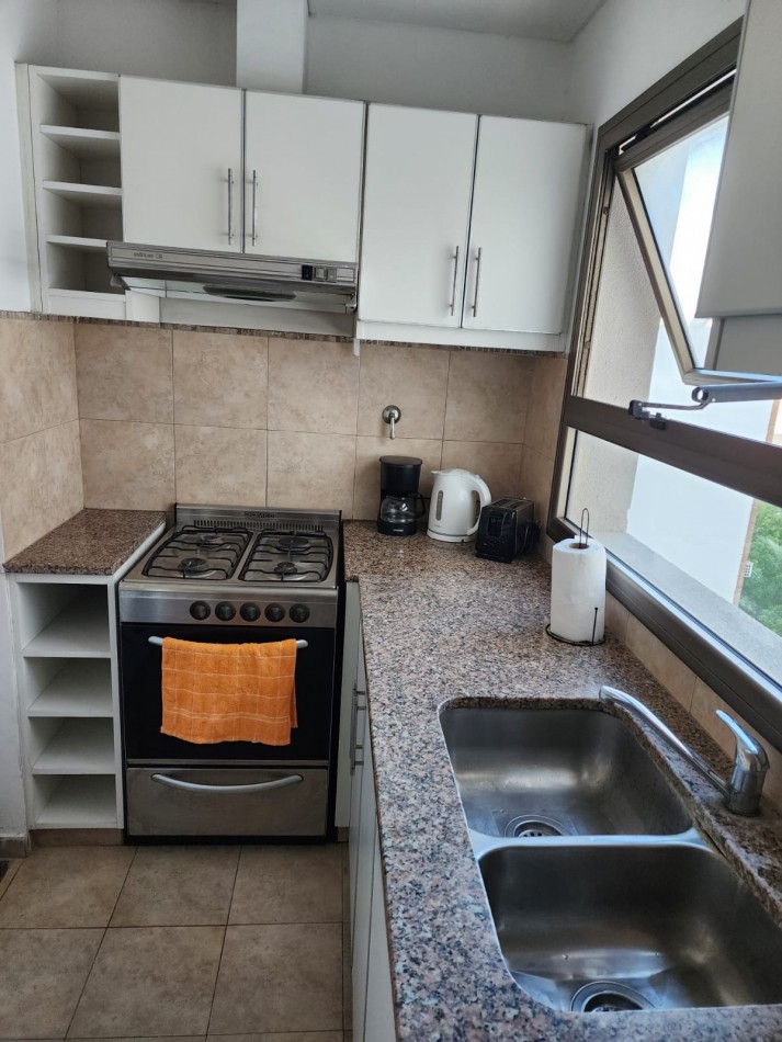 61 E/ 11 Y 12 - DEPARTAMENTO  1 DORMITORIO CON BALCON 