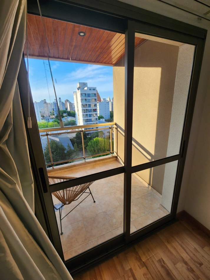 61 E/ 11 Y 12 - DEPARTAMENTO  1 DORMITORIO CON BALCON 