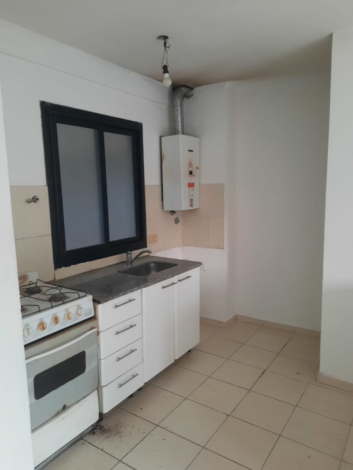 5 ESQ 58 - EXCELENTE DEPARTAMENTO DE 2 DORMITORIOS CON COCHERA EN ALQUILER 