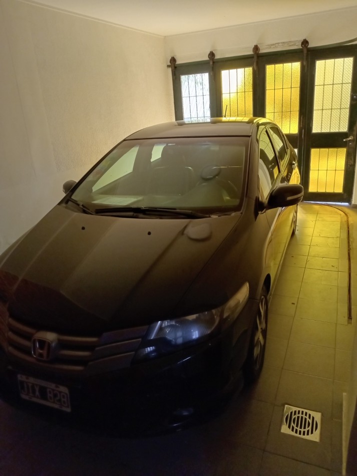 11 y 40 -  EXCELENTE CASA EN VENTA - BARRIO NORTE