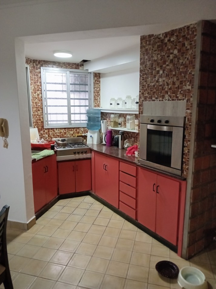 11 y 40 -  EXCELENTE CASA EN VENTA - BARRIO NORTE