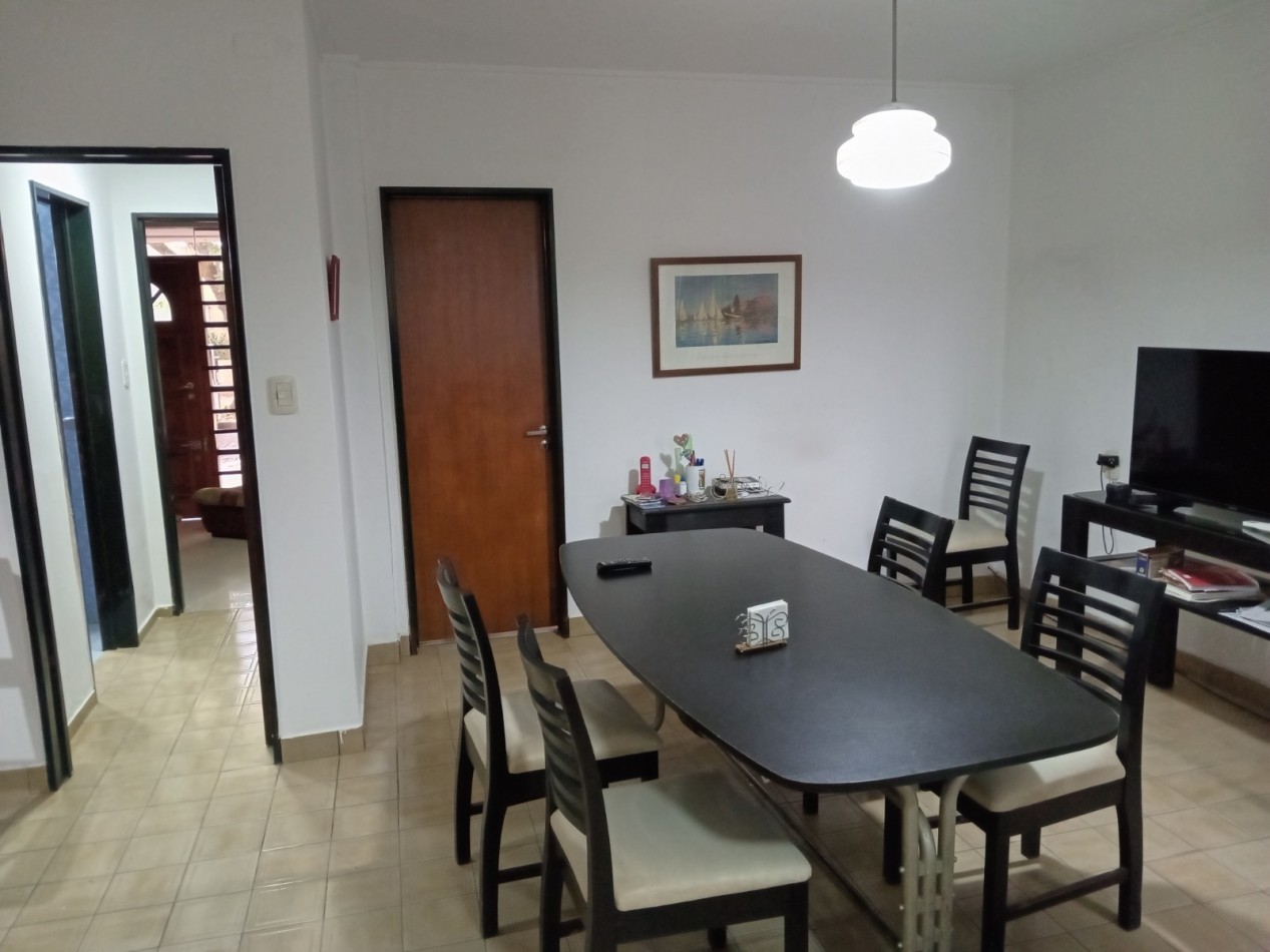 11 y 40 -  EXCELENTE CASA EN VENTA - BARRIO NORTE