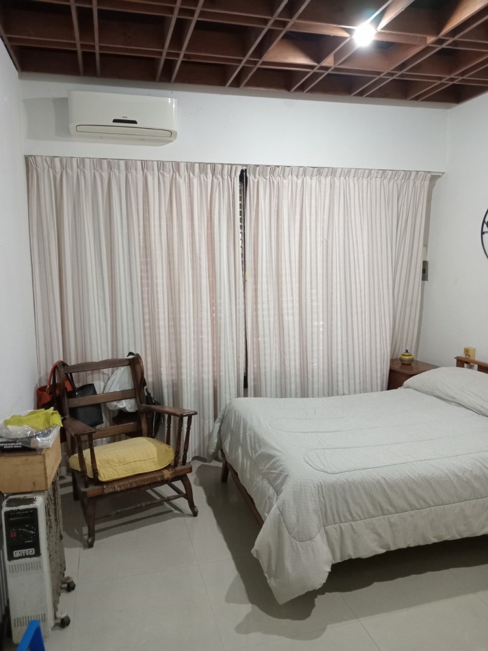 11 y 40 -  EXCELENTE CASA EN VENTA - BARRIO NORTE