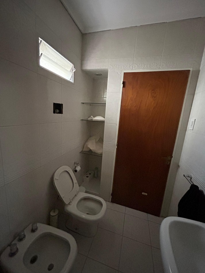 AV 32 ESQ 24 - CASA EN PLANTA ALTA  2 DORM Y TERRAZA