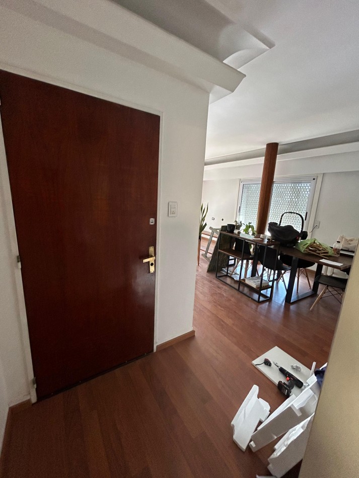 AV 32 ESQ 24 - CASA EN PLANTA ALTA  2 DORM Y TERRAZA