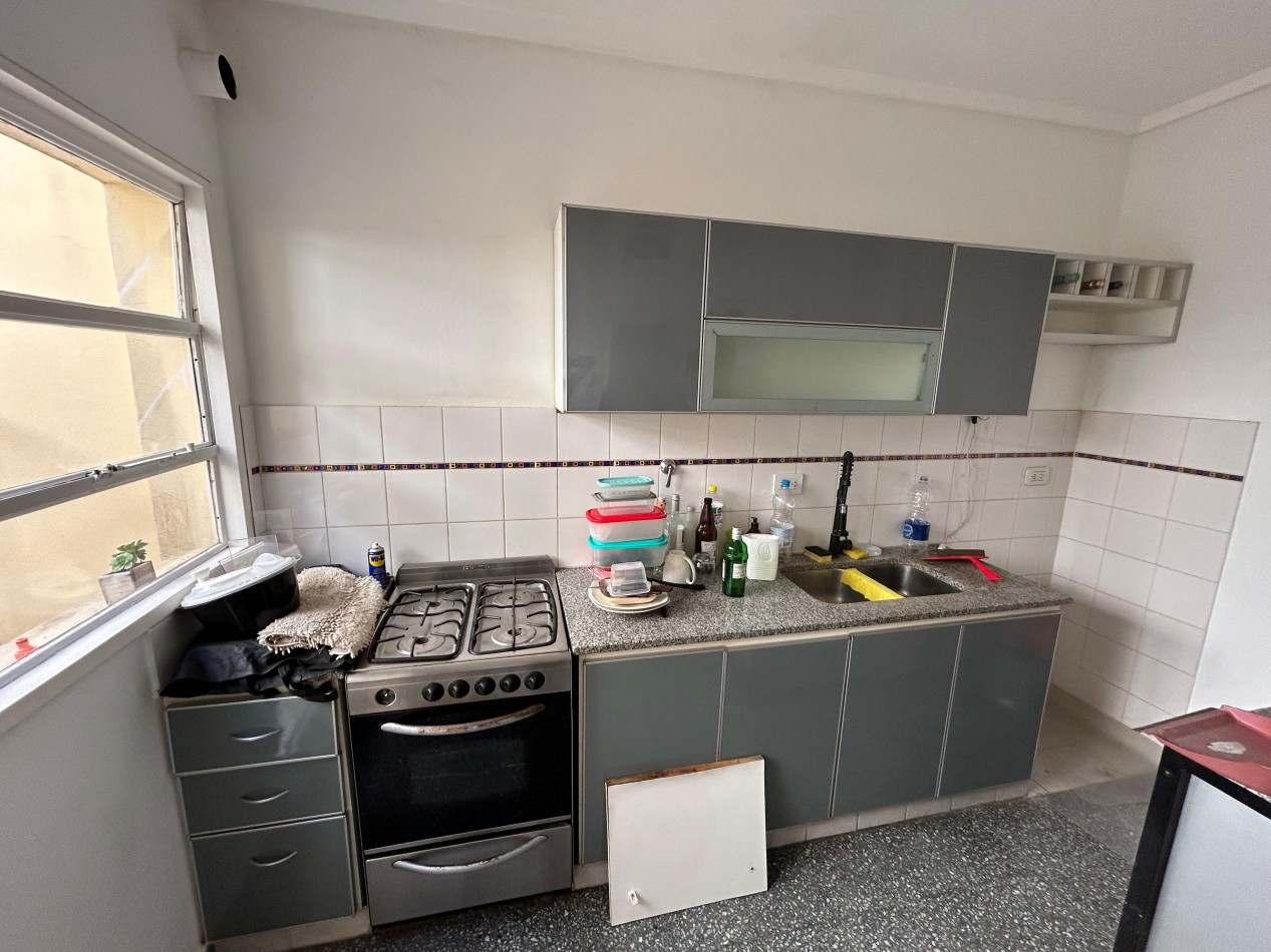 AV 32 ESQ 24 - CASA EN PLANTA ALTA  2 DORM Y TERRAZA