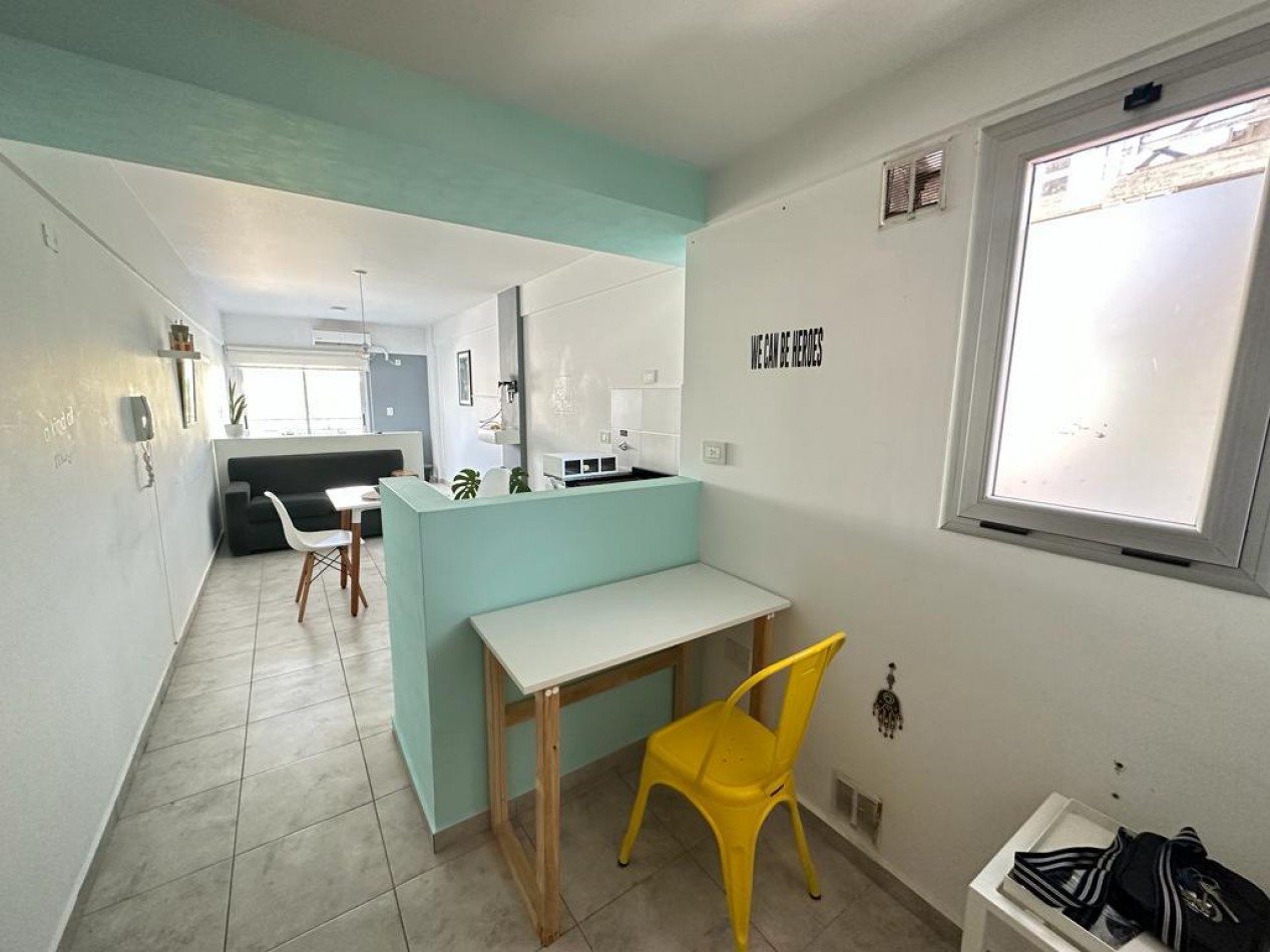 43 E/ 15 y 16 - DEPARTAMENTO MONOAMBIENTE AMPLIO Y DIVISIBLE