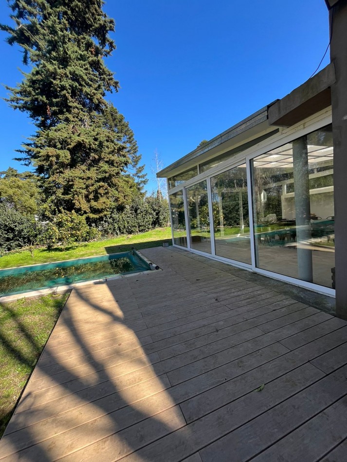 422 E/ 27 Bis y 28 - Venta Casa Sobre Lote de 20x 50 - Villa Elisa
