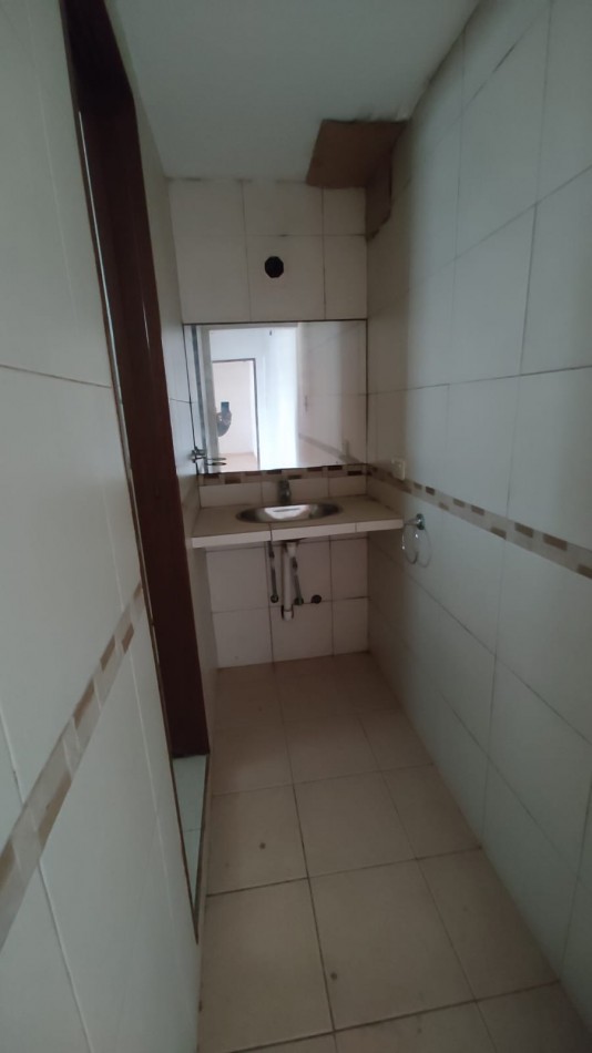 20E/ 68 Y 69 - CASA INTERNA EN PH- 3 DORM - DOS BAÑOS - PATIO- APTO BANCO  