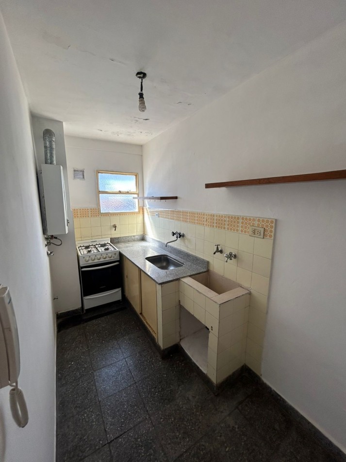 47 E/ 2 Y 3 DEPARTAMENTO DE 2 DORMITORIOS EN VENTA - ZONA FACULTADES