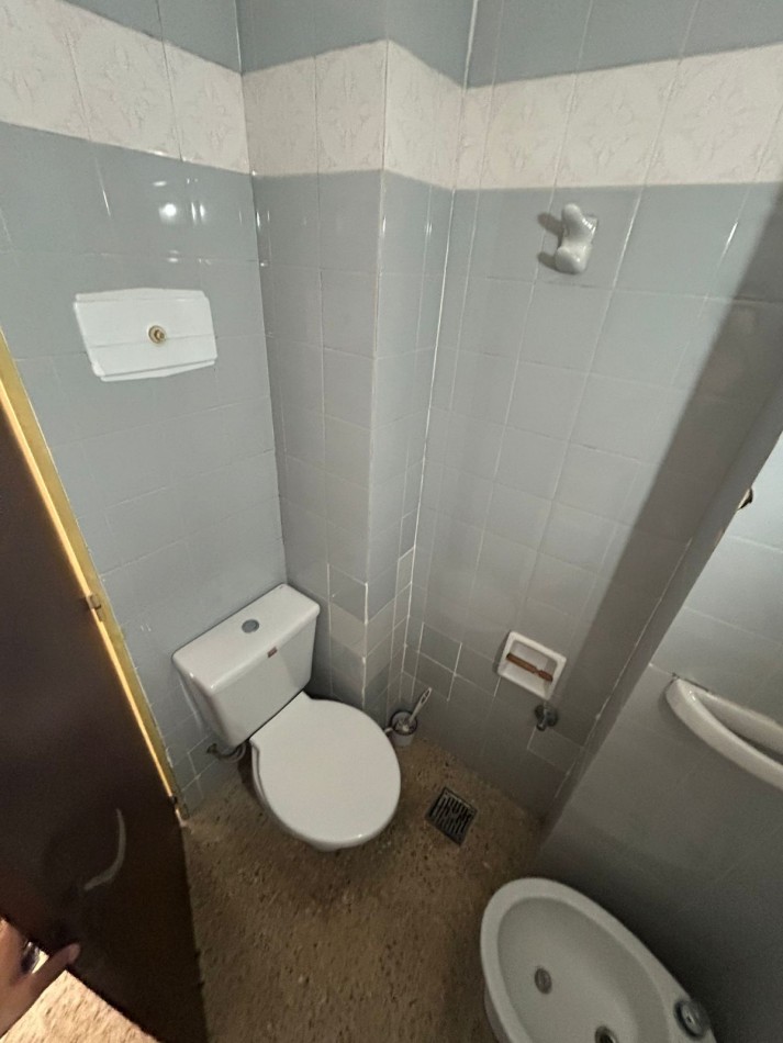 47 E/ 2 Y 3 DEPARTAMENTO DE 2 DORMITORIOS EN VENTA - ZONA FACULTADES