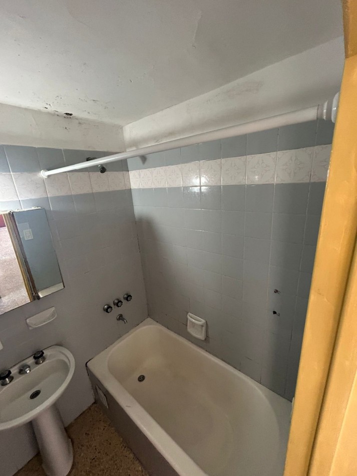 47 E/ 2 Y 3 DEPARTAMENTO DE 2 DORMITORIOS EN VENTA - ZONA FACULTADES