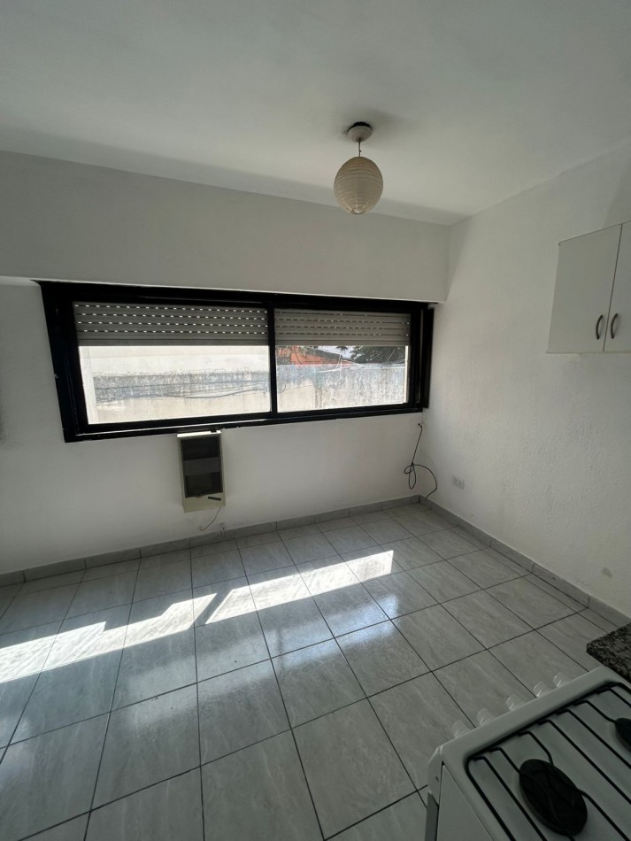 4 E/ 55 Y 56 - MONOAMBIENTE CENTRICO EN LA PLATA