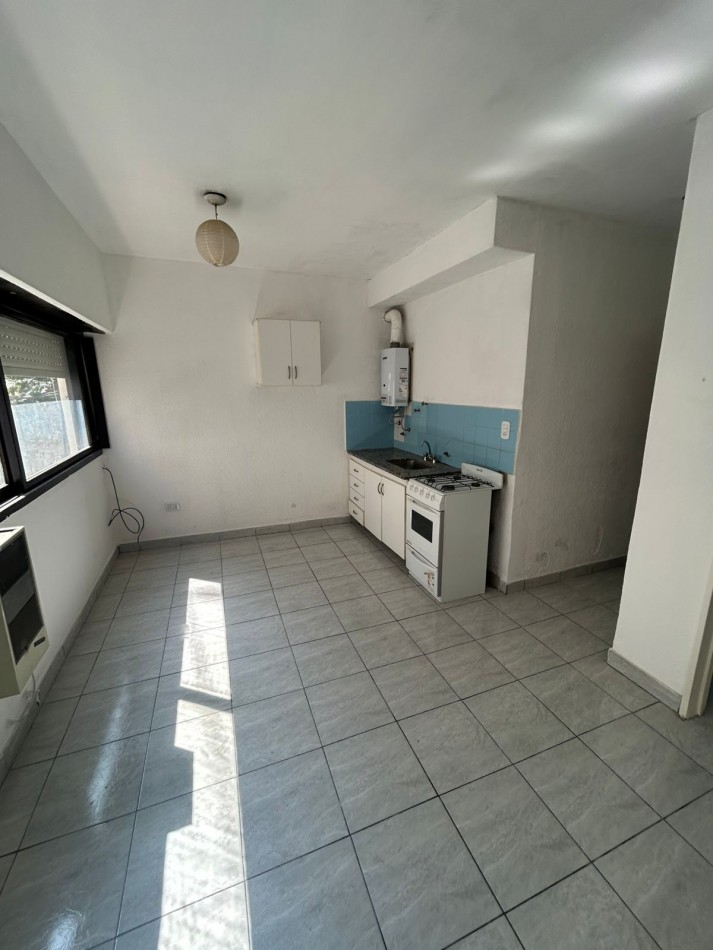 4 E/ 55 Y 56 - MONOAMBIENTE CENTRICO EN LA PLATA