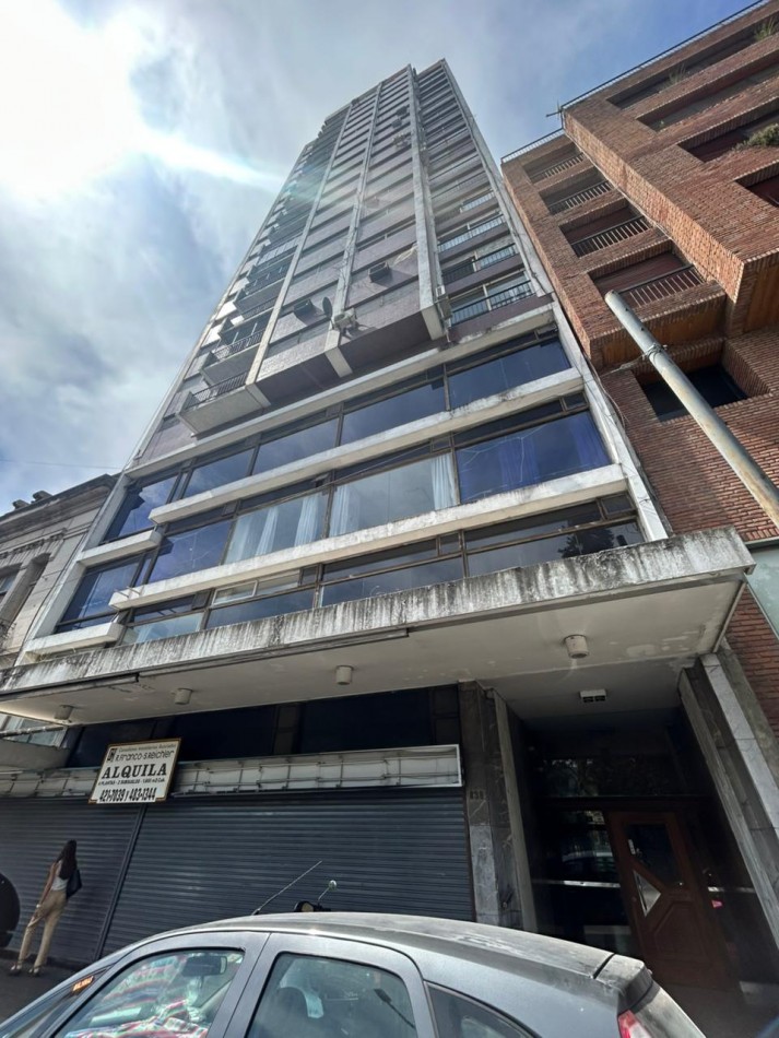 6 ESQ 51 - 2 DORM - CENTRO LA PLATA - VENTA