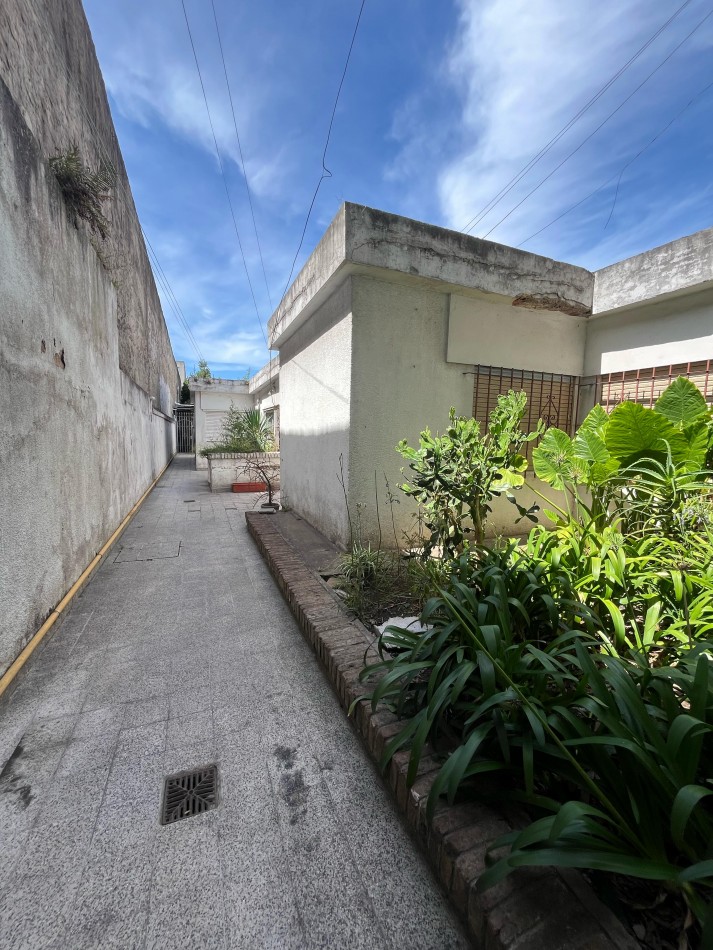 DEPARTAMENTO EN VENTA - 1 (o 2) DORMITORIOS - CON PATIO - COCINA A REFACCIONAR