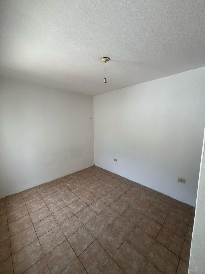 DEPARTAMENTO EN VENTA - 1 (o 2) DORMITORIOS - CON PATIO - COCINA A REFACCIONAR