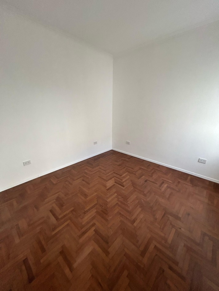 14 e/ 70 y 17 -  VENDEMOS PH 2 DORM - REFACCIONADO A NUEVO