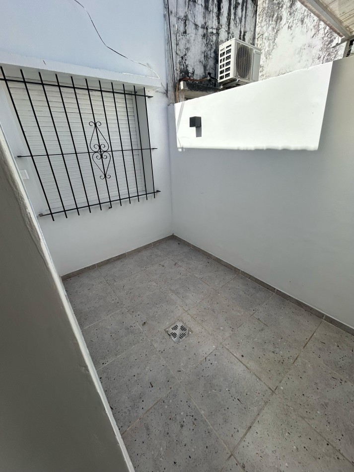 14 e/ 70 y 17 -  VENDEMOS PH 2 DORM - REFACCIONADO A NUEVO