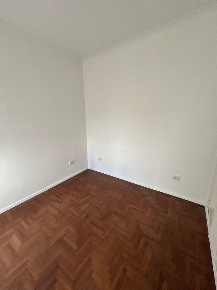 14 e/ 70 y 17 -  VENDEMOS PH 2 DORM - REFACCIONADO A NUEVO
