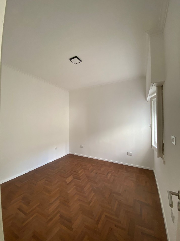 14 e/ 70 y 17 -  VENDEMOS PH 2 DORM - REFACCIONADO A NUEVO