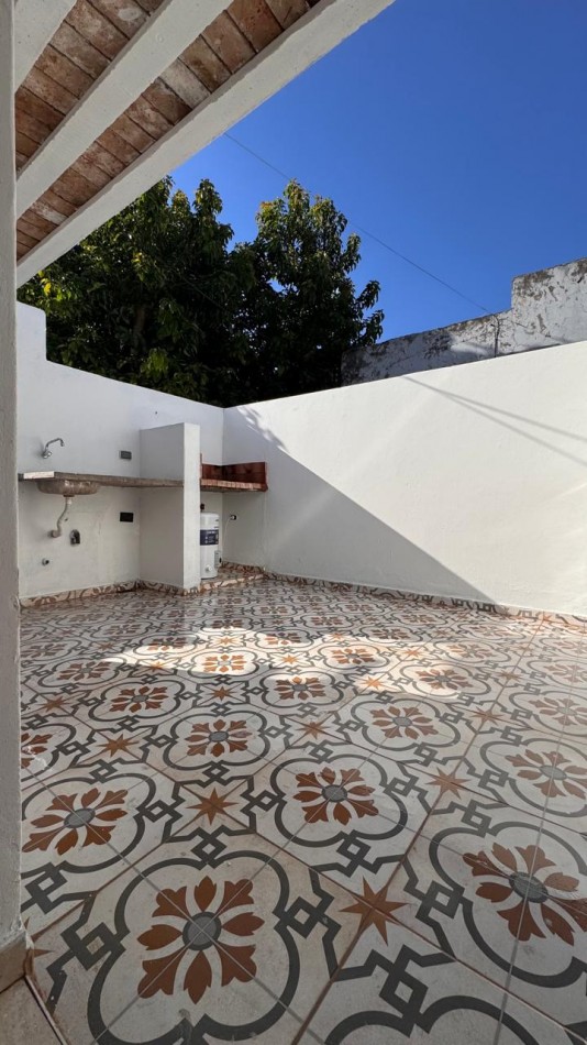 30 E/ 68 Y 69 - PH REMODELADO A NUEVO - 1 DORM - PATIO PARRILLAS