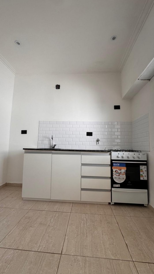 30 E/ 68 Y 69 - PH REMODELADO A NUEVO - 1 DORM - PATIO PARRILLAS