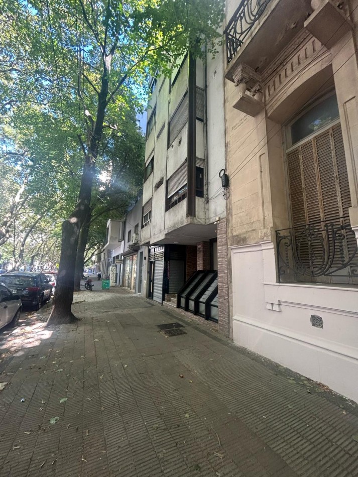 AV 53 Y 4- MONOAMBIENTE AL FRENTE 1 ER PISO - CENTRO LA PLATA 