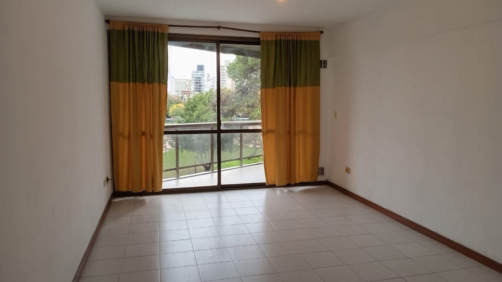 PLAZA ITALIA - EXCELENTE DEPARTAMENTO DE 2 DORMITORIOS EN ALQUILER 