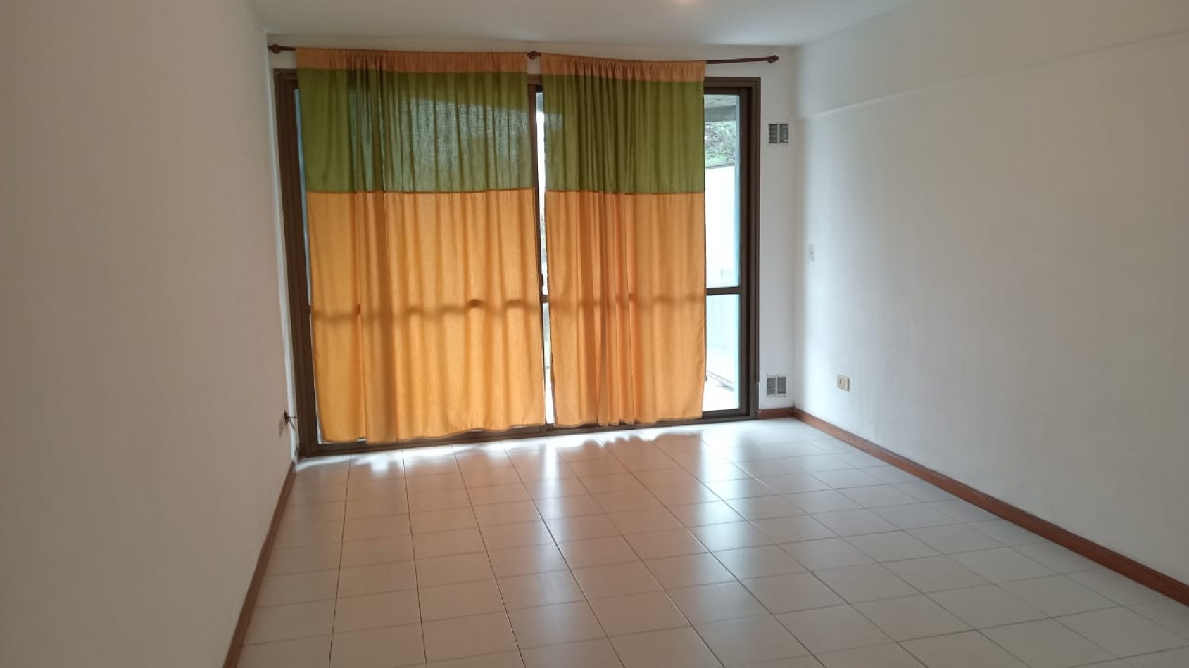 PLAZA ITALIA - EXCELENTE DEPARTAMENTO DE 2 DORMITORIOS EN ALQUILER 