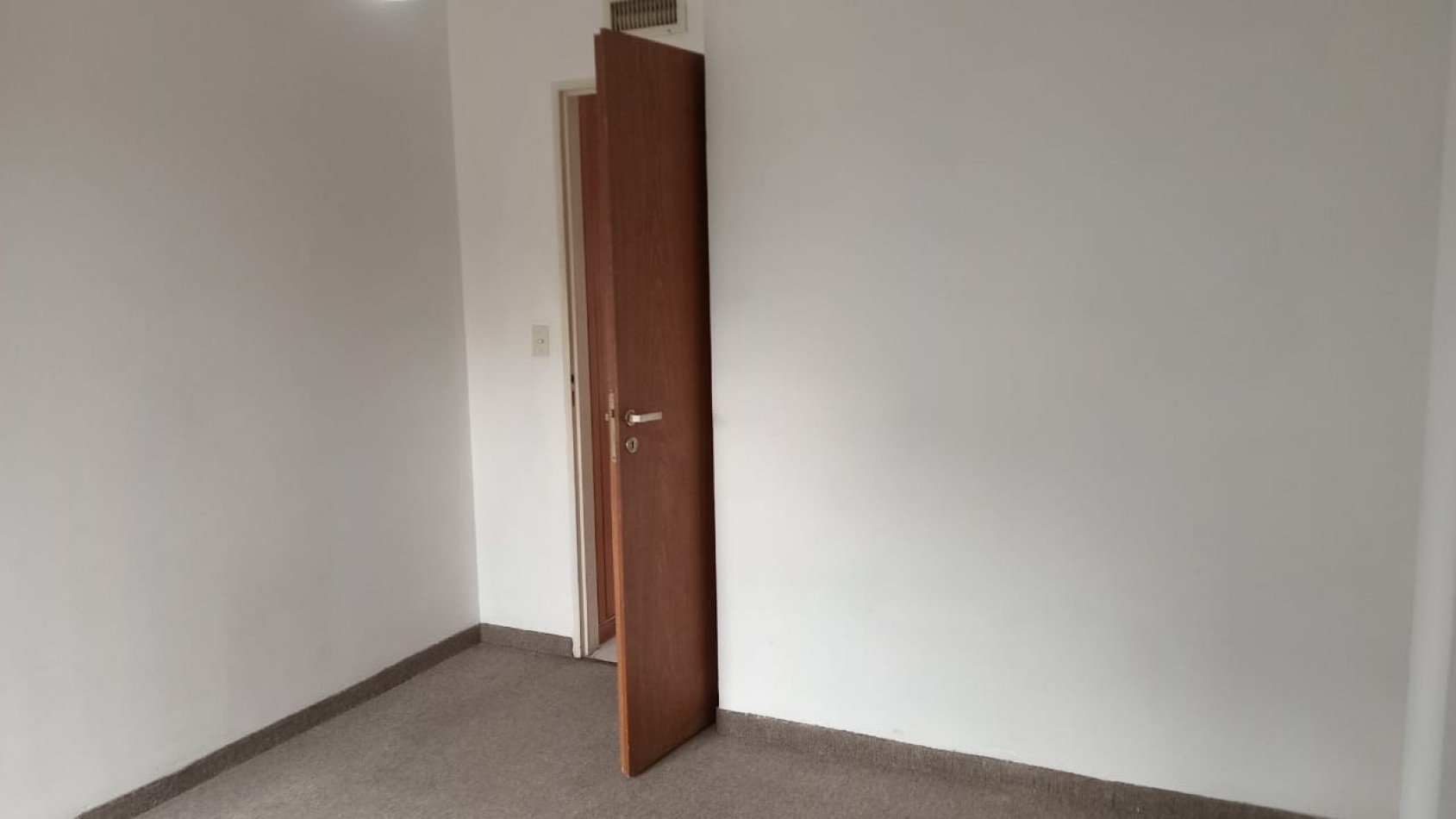 PLAZA ITALIA - EXCELENTE DEPARTAMENTO DE 2 DORMITORIOS EN ALQUILER 